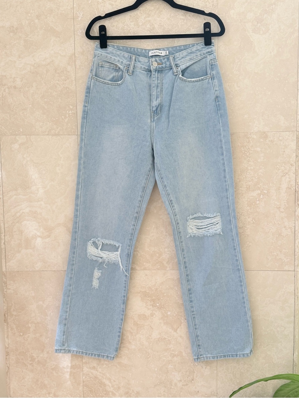 JustFab High Rise Straight Crop Distressed Light Wash Jeans Size 28